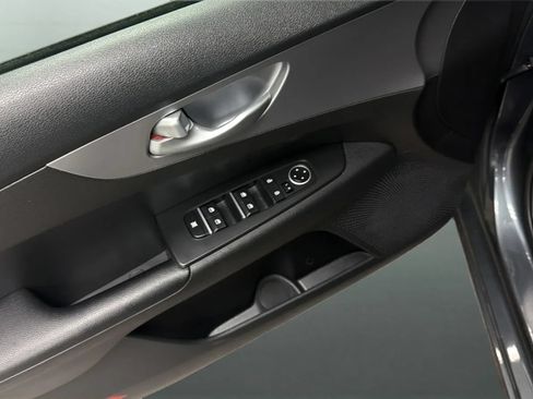 Used 2024 Kia Forte LX FWD image 17