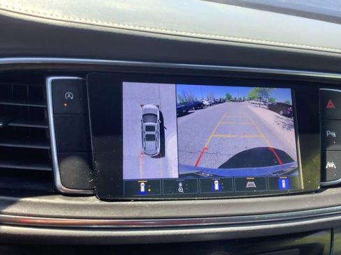 Used 2022 Buick Enclave Premium FWD image 24