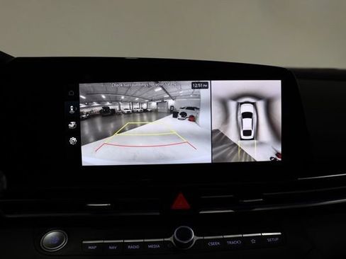 Used 2024 Hyundai Elantra Limited FWD image 23