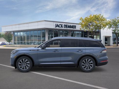 New 2026 Lincoln Aviator AWD image 3