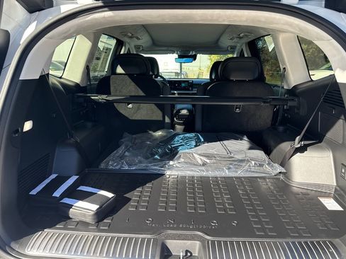 New 2026 Hyundai Ioniq 9 Calligraphy image 15