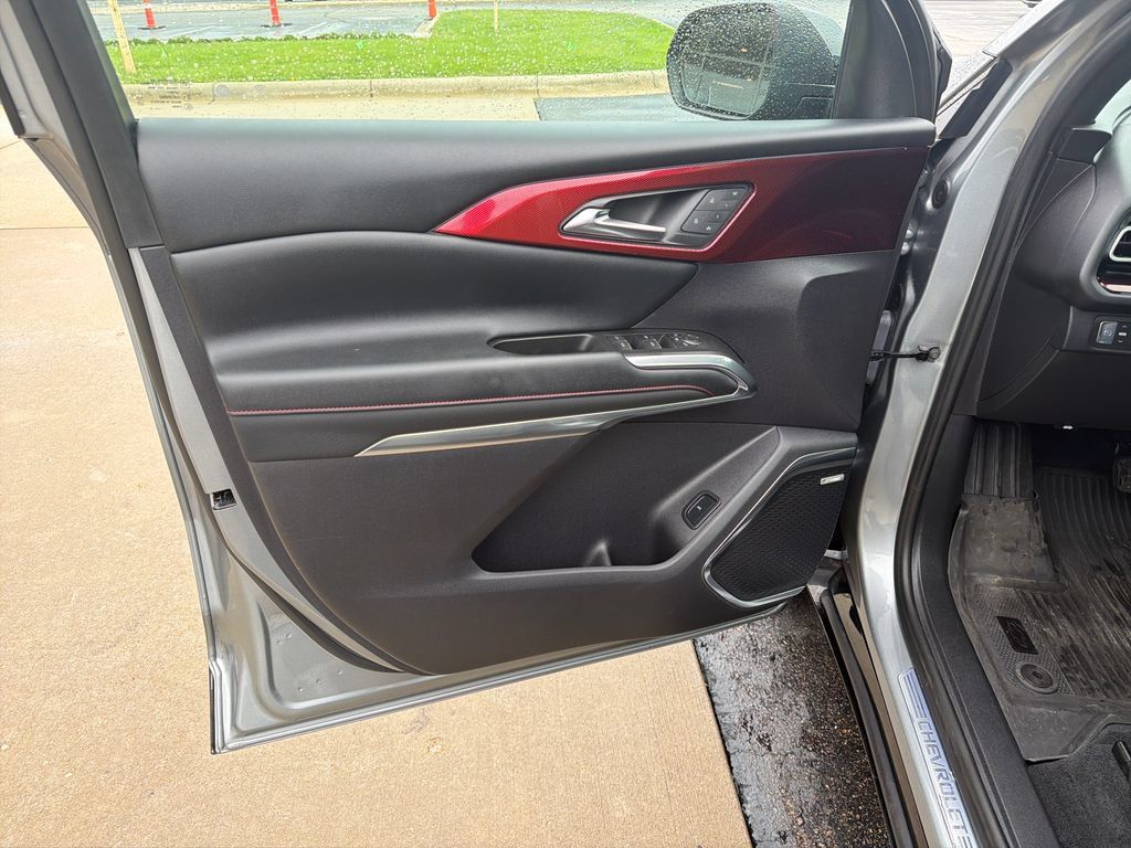 Certified 2024 Chevrolet Traverse RS w/ LPO, Floor Liner Package AWD/4WD image 24