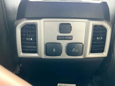 Used 2021 Ford F250 Lariat image 27