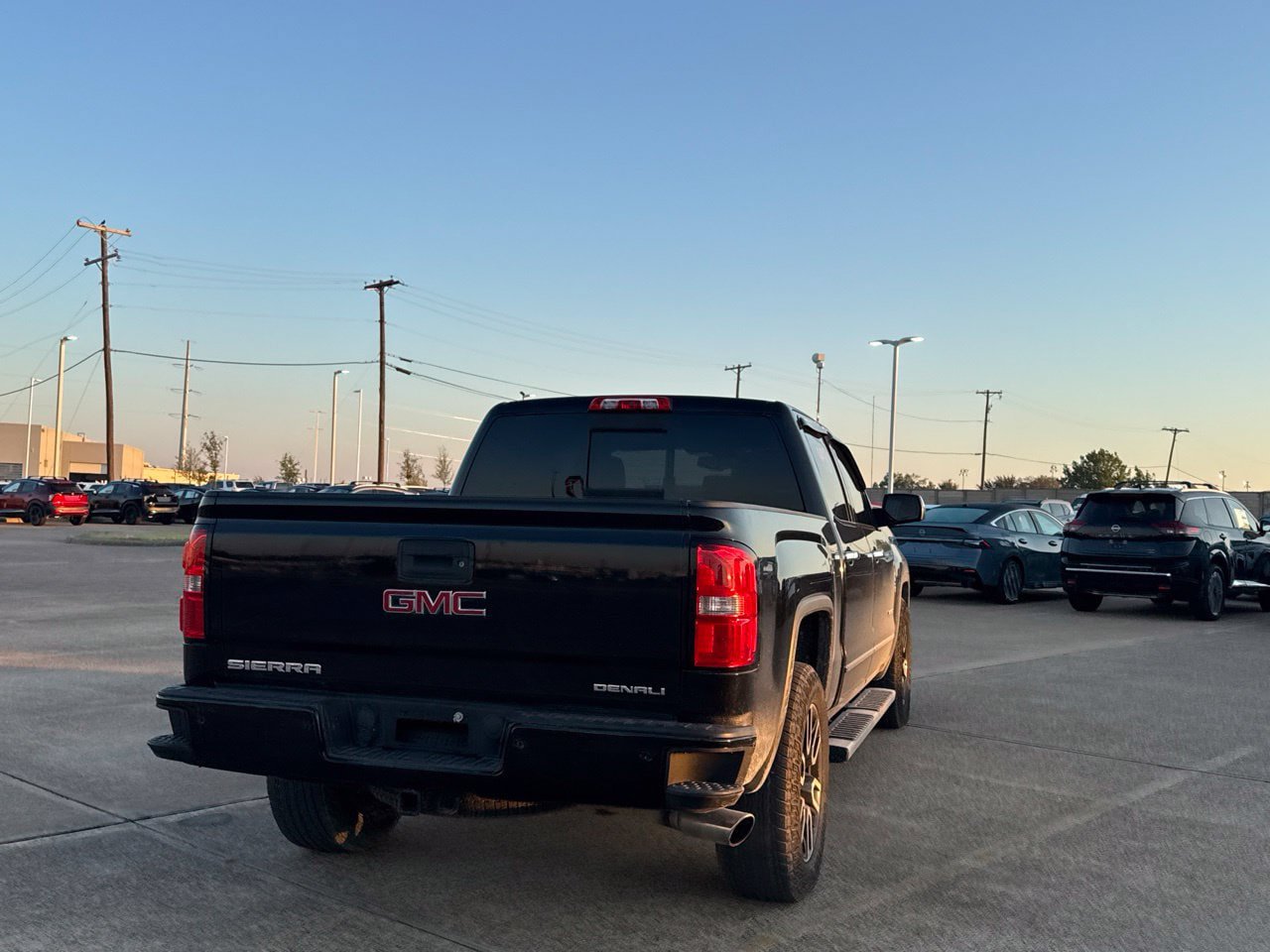 Used 2015 GMC Sierra 1500 Denali w/ Driver Alert Package RWD image 26