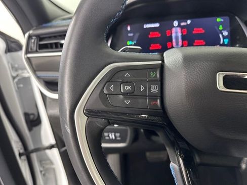 Used 2023 Jeep Grand Cherokee Trailhawk image 15