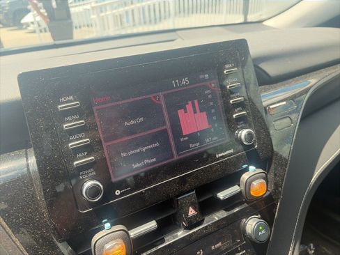 Used 2021 Toyota Camry SE image 14