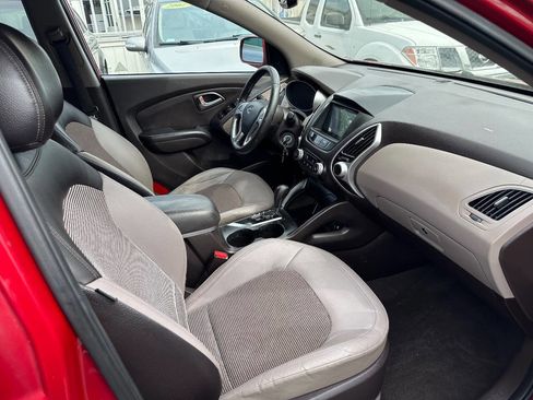Used 2011 Hyundai Tucson GLS image 17