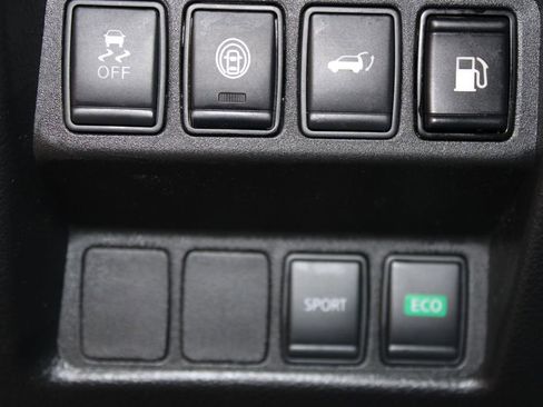 Used 2020 Nissan Rogue SV FWD image 43