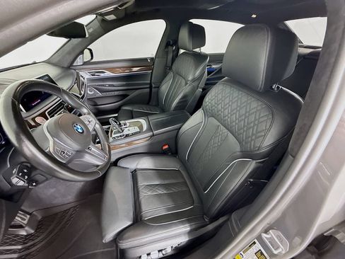 Used 2022 BMW 750i xDrive w/ Autobahn Package AWD/4WD image 5
