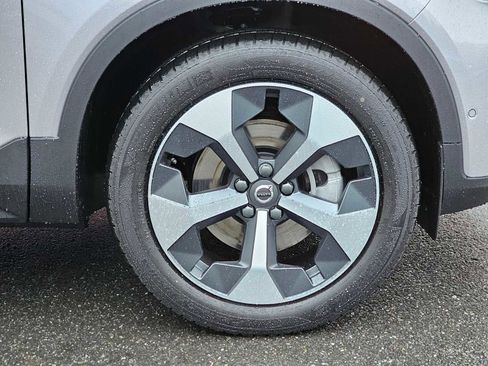 New 2026 Volvo XC40 B5 Plus w/ Protection Package Premier AWD/4WD image 9