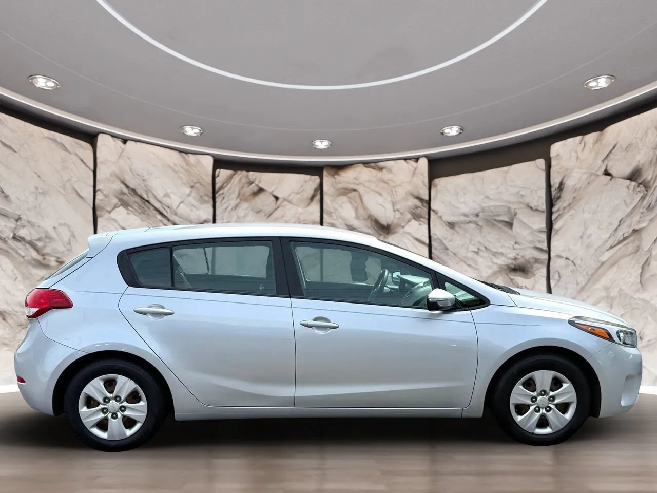 Used 2018 Kia Forte LX FWD image 8