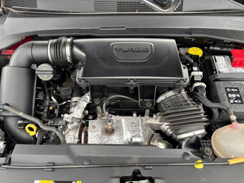 Used 2025 Jeep Compass Trailhawk image 32