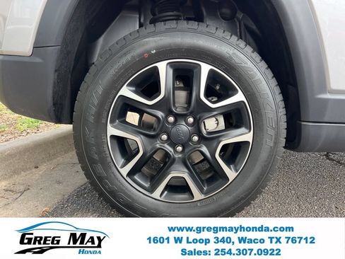 Used 2020 Jeep Compass Trailhawk AWD/4WD image 9