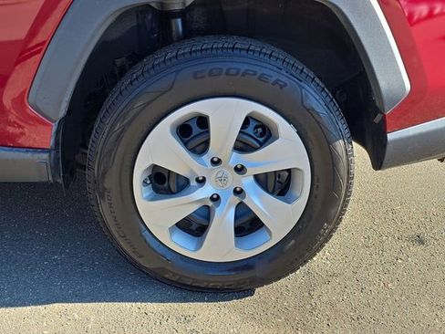 Used 2020 Toyota RAV4 LE image 43