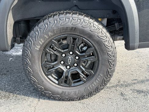 Used 2024 Chevrolet Silverado 1500 ZR2 AWD/4WD image 35