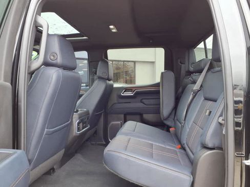 Used 2022 Chevrolet Silverado 1500 High Country w/ High Country Premium Package image 6