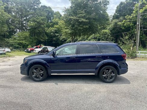 Used 2020 Dodge Journey Crossroad FWD image 4
