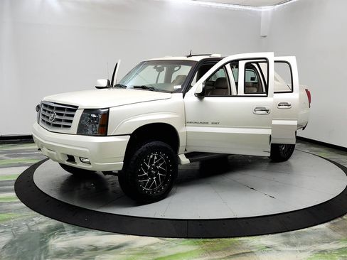 Used 2003 Cadillac Escalade EXT AWD/4WD image 9