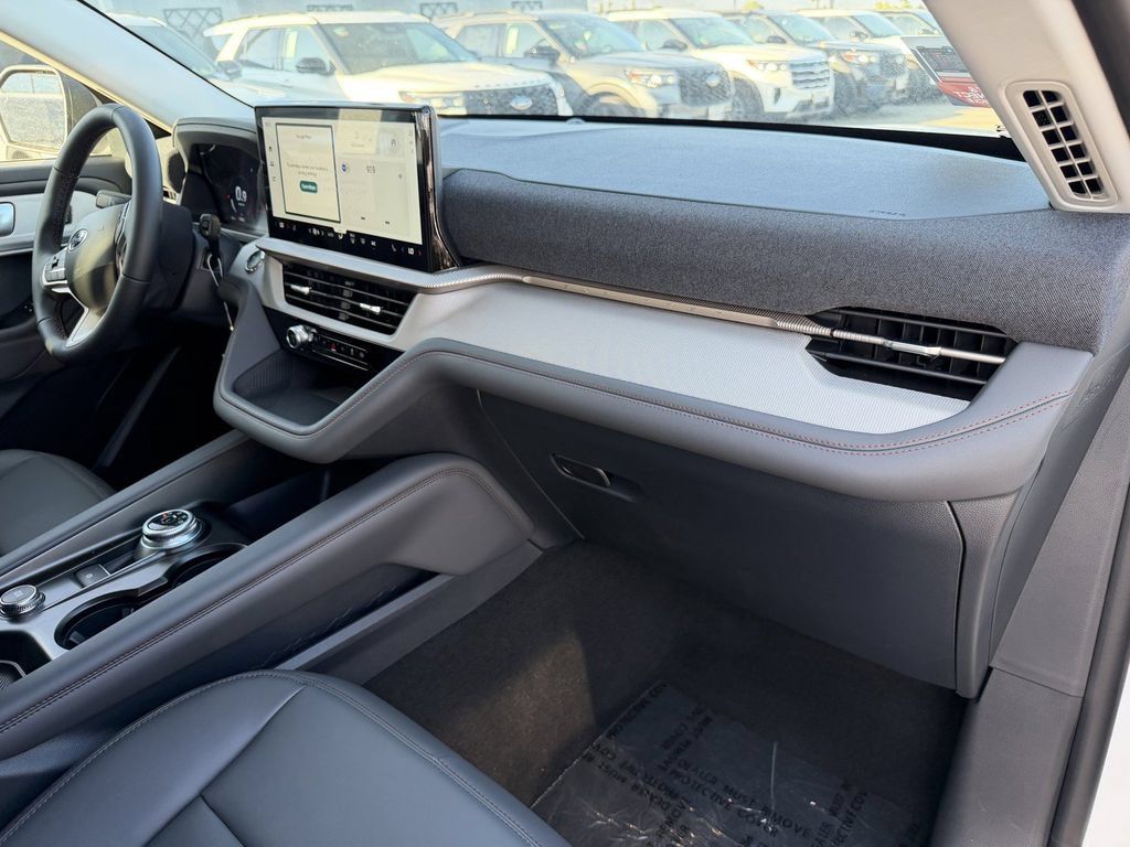 New 2026 Ford Explorer Active w/ Active Comfort Package RWD image 10