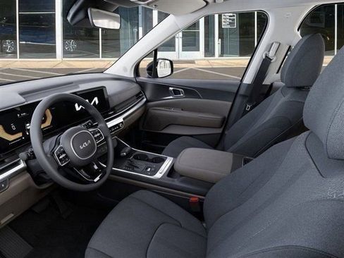 New 2026 Kia Carnival LX FWD image 17