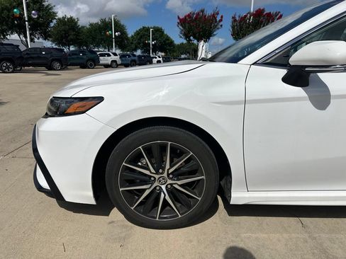 Used 2024 Toyota Camry SE FWD image 17
