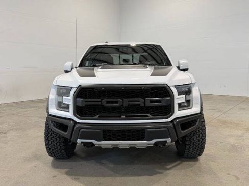 Used 2018 Ford F150 Raptor w/ Equipment Group 802A Luxury AWD/4WD image 3