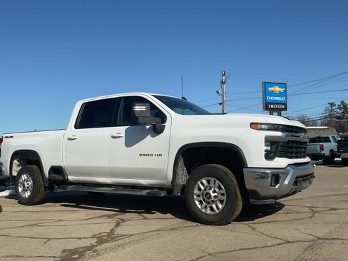 Certified 2025 Chevrolet Silverado 2500 LT w/ Convenience Package AWD/4WD image 2