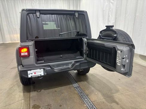 Used 2021 Jeep Wrangler Unlimited Sport image 12