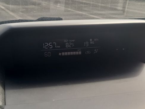 Used 2022 Subaru Crosstrek 2.0i image 22