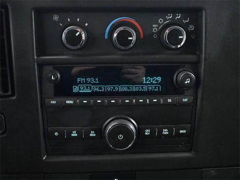 Used 2018 Chevrolet Express 2500 Extended w/ Driver Convenience Package image 21