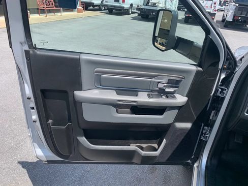 Used 2018 RAM 3500 Tradesman w/ Power & Remote Entry Group RWD image 8