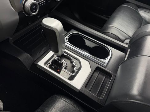 Used 2017 Toyota Tundra Limited image 26