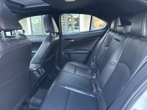 Used 2020 Lexus UX 250h w/ Premium Package image 20