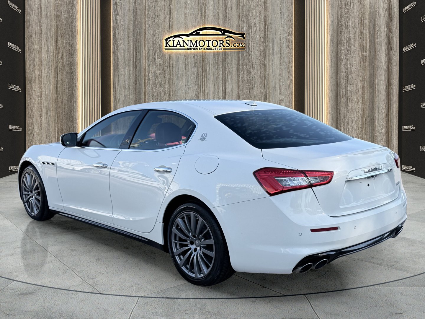 Used 2018 Maserati Ghibli RWD image 6