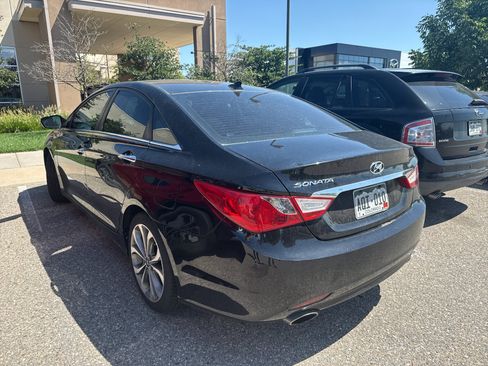 Used 2013 Hyundai Sonata SE FWD image 2