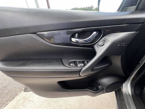 Used 2017 Nissan Rogue SL w/ SL Premium Package AWD/4WD image 17