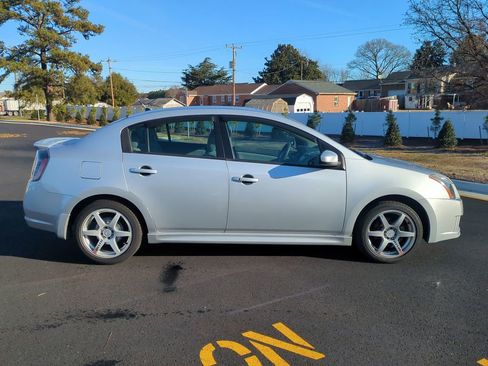Used 2011 Nissan Sentra 2.0 SR w/ Convenience Pkg image 3