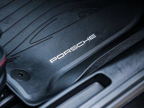 Certified 2023 Porsche 911 Carrera GTS RWD image 40
