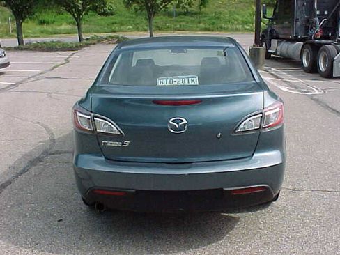 Used 2010 MAZDA MAZDA3 i Sport image 6