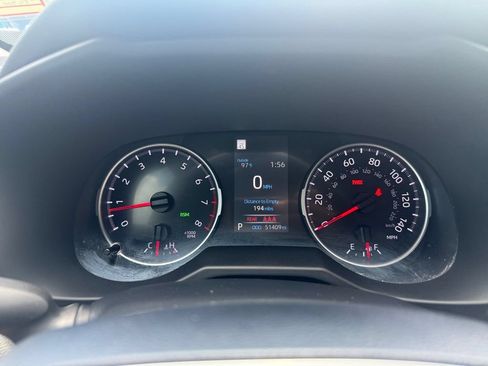 Used 2022 Toyota RAV4 XLE Premium AWD/4WD image 20