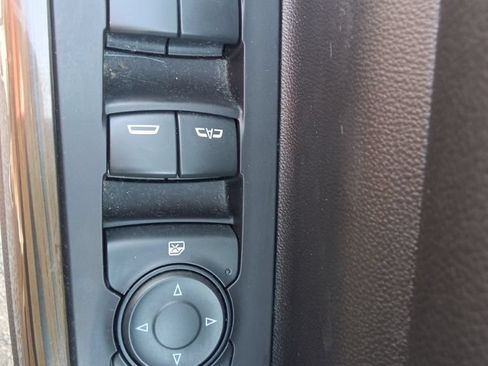 Used 2020 GMC Acadia SLE FWD image 18