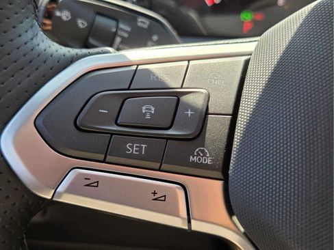 New 2026 Volkswagen Tiguan SE R-Line FWD image 31