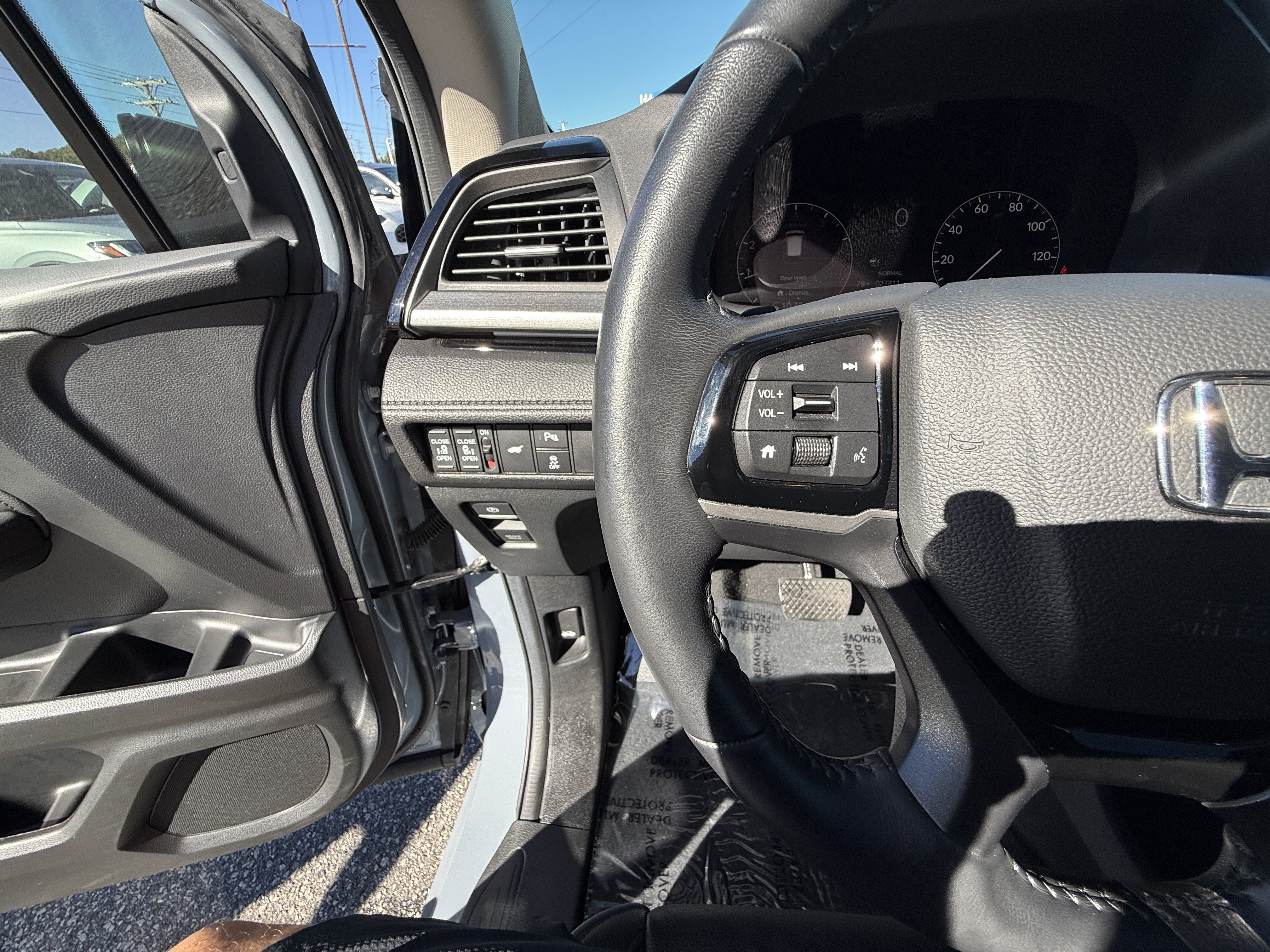 Used 2025 Honda Odyssey Touring image 19
