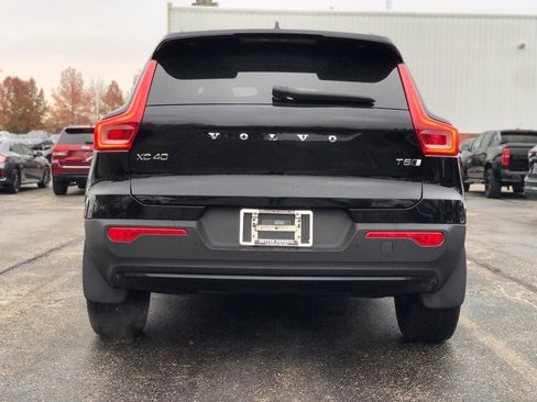 Used 2022 Volvo XC40 T5 R-Design w/ Advanced Package image 6