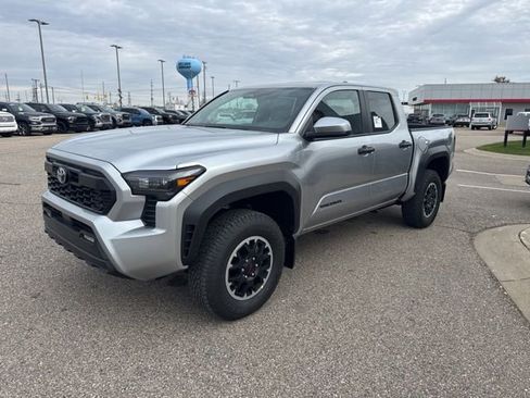 New 2025 Toyota Tacoma TRD Off-Road image 3