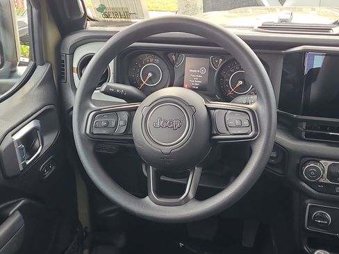 New 2026 Jeep Gladiator Sport image 8