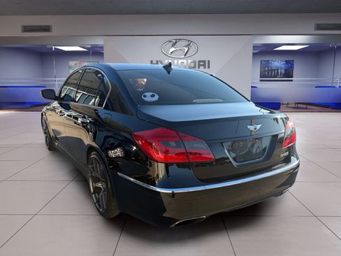 Used 2014 Hyundai Genesis 3.8 RWD image 5