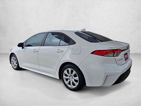Used 2024 Toyota Corolla LE image 9