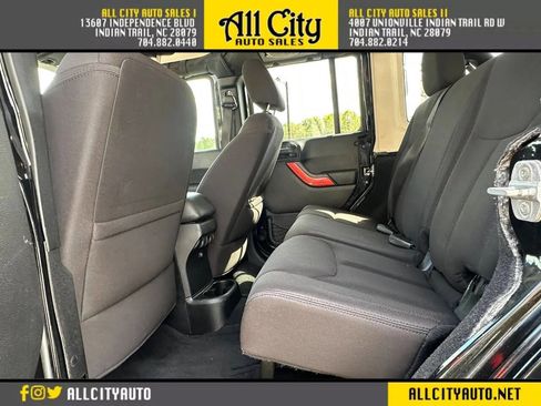Used 2013 Jeep Wrangler Unlimited Sport AWD/4WD image 11
