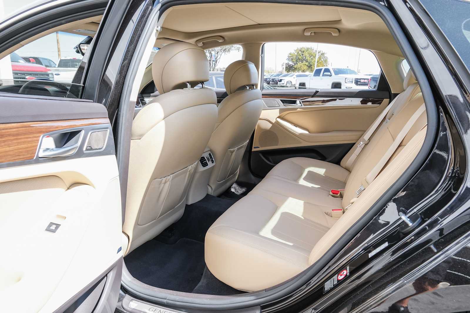 Used 2018 Genesis G80 3.8 w/ Option Group 02 RWD image 30